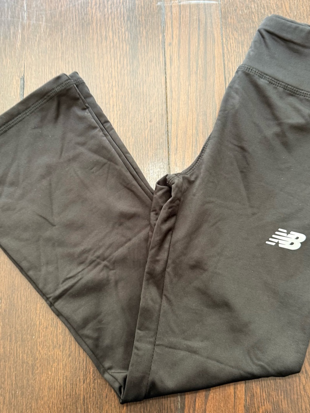 New Balance Black Leggings with White NB Logo kids small 6/7